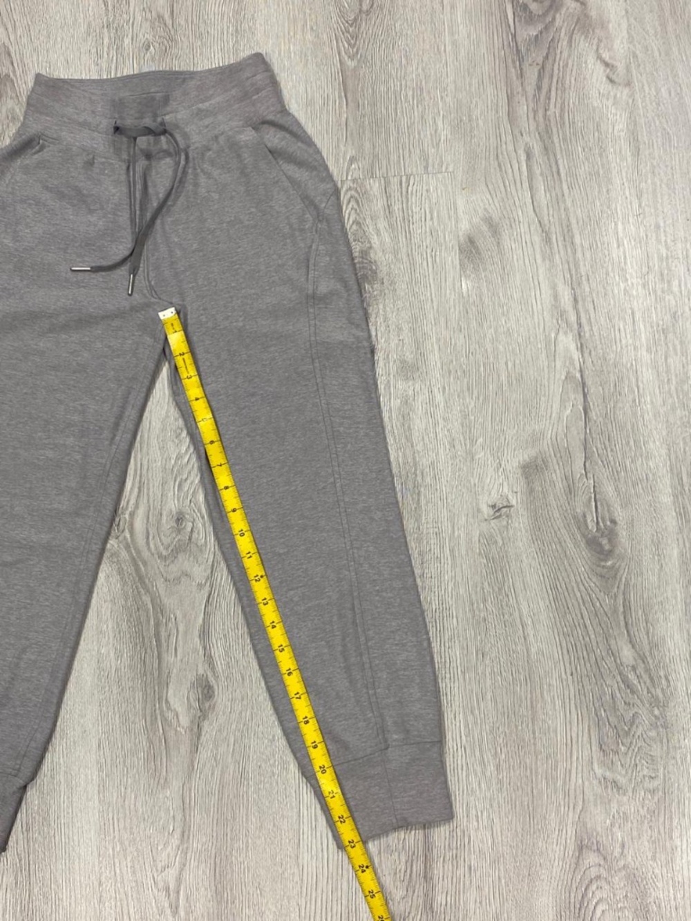 Lululemon Heathered Grey Align Joggers - Size 0 - Picture 5 of 7